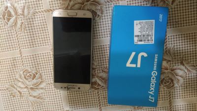 Лот: 17166498. Фото: 1. Samsung j7 2017. Смартфоны