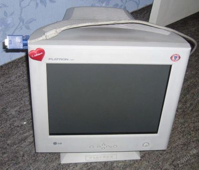 Лот: 123430. Фото: 1. LG FLATRON 775FT - заберите, а... ЭЛТ-мониторы