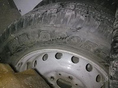 Лот: 2201961. Фото: 1. 2шт. зимних колес в норм состоянии... Шины на дисках