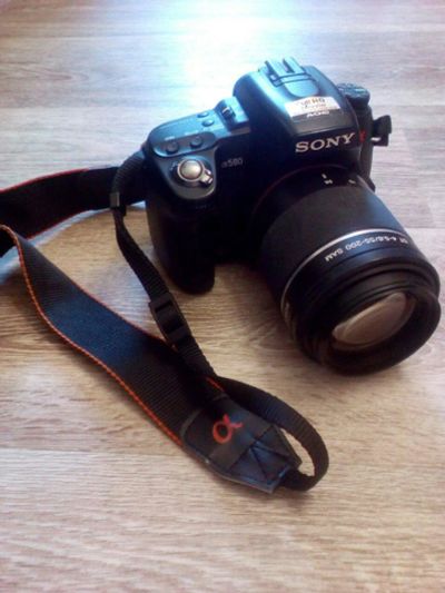 Лот: 12573594. Фото: 1. Зеркальный фотоаппарат Sony Alpha... Цифровые зеркальные