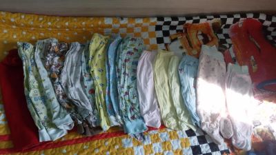 Лот: 10063984. Фото: 1. ползунки отр 56 до 74 и кобезики... Ползунки, распашонки, слипы
