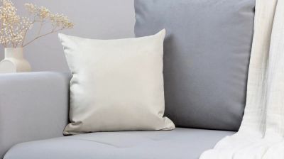 Лот: 23773704. Фото: 1. Подушка декоративная Glossy Айвори. Одеяла, подушки
