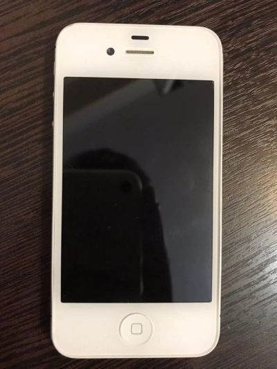 Лот: 11360069. Фото: 1. Продам iPhone 4s 8GB. Смартфоны