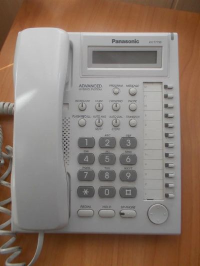 Лот: 3873010. Фото: 1. Системный телефон Panasonic KX-T7730. АТС