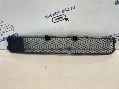Лот: 24425425. Фото: 1. решетка в бампер Mitsubishi Lancer... Двигатель и элементы двигателя