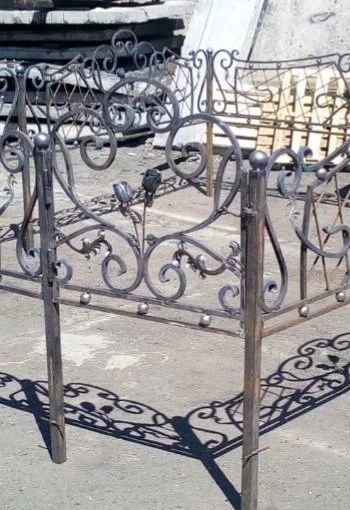 Лот: 15026793. Фото: 1. Ограда кованая. Ритуальные товары