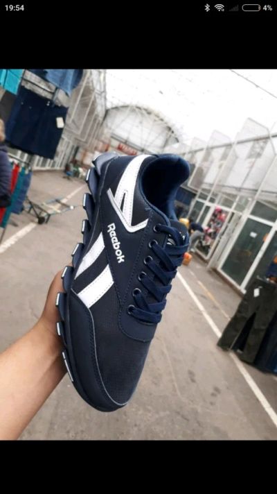 Лот: 11429226. Фото: 1. Кроссовки Reebok. Кеды, кроссовки, слипоны