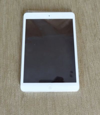 Лот: 4241312. Фото: 1. 7,9" Планшет Apple iPad mini with... Планшеты