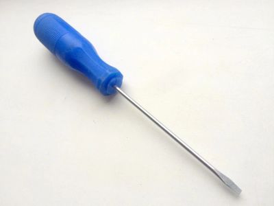 Лот: 5708659. Фото: 1. Отвёртка 10 см с синей ручкой. Ручной инструмент