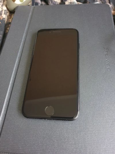 Лот: 15593729. Фото: 1. iPhone 7 128Gb. Смартфоны