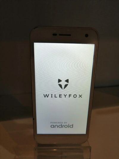 Лот: 14113695. Фото: 1. Смартфон wileyfox spark. Смартфоны