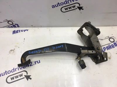 Лот: 21716002. Фото: 1. педаль тормоза Kia Sorento BL. Двигатель и элементы двигателя