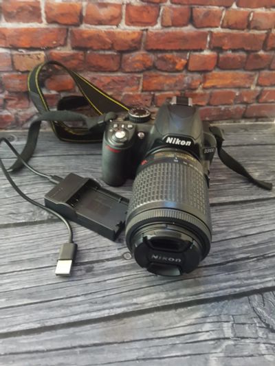 Лот: 11355262. Фото: 1. Фотоаппарат Nikon D3100 + з.у. Цифровые зеркальные