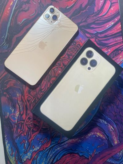 Лот: 20594319. Фото: 1. iPhone 11 Pro Max gold 64. Смартфоны