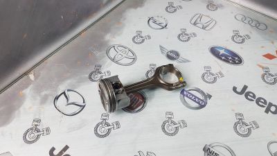 Лот: 23584159. Фото: 1. Шатун Volkswagen Golf CMBA 04E198401R. Двигатель и элементы двигателя