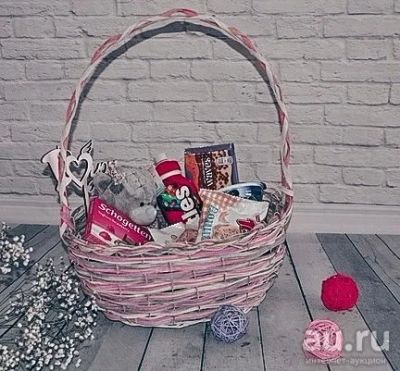 Лот: 13140115. Фото: 1. Подарочная корзина с Европейскими... Подарки на 14 февраля