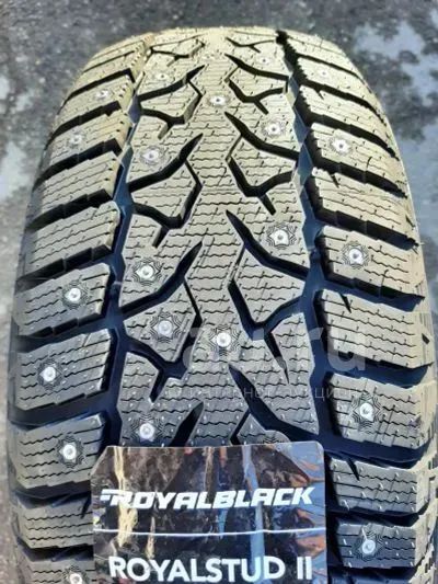 Лот: 24408530. Фото: 1. Зимняя резина 215/50 R-17 "Royal... Шины