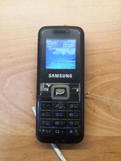 Лот: 20208963. Фото: 1. Samsung E1070 без акб и крышки. Кнопочные мобильные телефоны