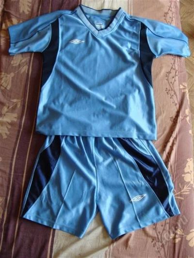 Лот: 1085886. Фото: 1. форма umbro. Спортивная одежда