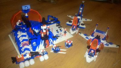 Лот: 5966284. Фото: 1. Лего ice planet base & defender. Конструкторы