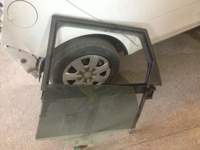 Лот: 6389091. Фото: 1. стекло заднее левой двери audi... Кузов