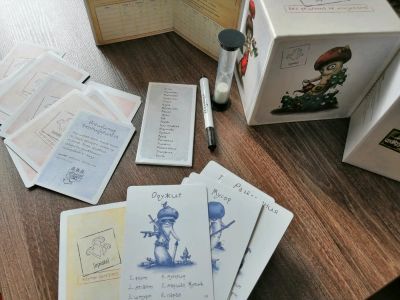 Лот: 14281693. Фото: 1. Опята (настольная игра). Настольные игры, карты
