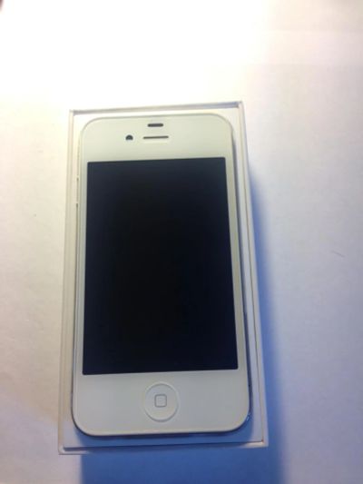Лот: 7966133. Фото: 1. iPhone 4 состояние нового. Смартфоны