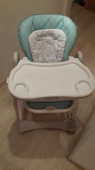 Лот: 7516216. Фото: 1. Стульчик для кормления Happy Baby... Стульчики для кормления