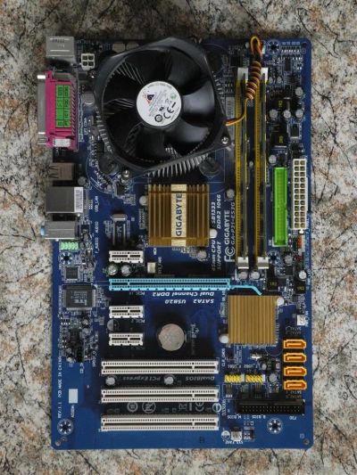 Лот: 3847148. Фото: 1. мат.плата Gigabyte GA-P31-ES3G. Материнские платы