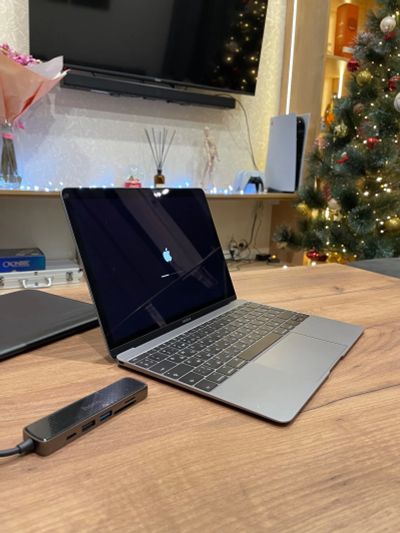 Лот: 19703534. Фото: 1. Apple MacBook 2017, 256gb, retina... Ноутбуки