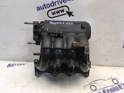 Лот: 21711727. Фото: 1. коллектор впускной Hyundai Accent... Двигатель и элементы двигателя