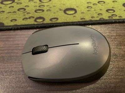 Лот: 18263735. Фото: 1. Б/у мышь беспроводная Logitech... Клавиатуры и мыши