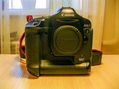 Лот: 11093401. Фото: 1. Canon EOS 1 D mr 2. Цифровые зеркальные