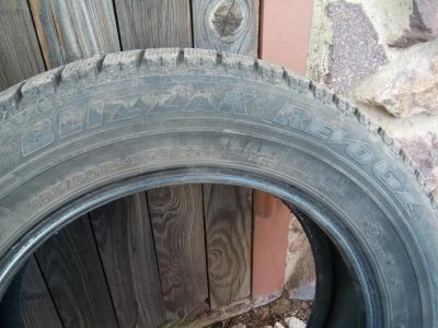 Лот: 6172212. Фото: 1. Резина зимняя Bridgestone Revo... Шины