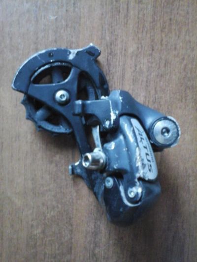 Лот: 7168552. Фото: 1. Задний переключатель Shimano Altus. Запчасти