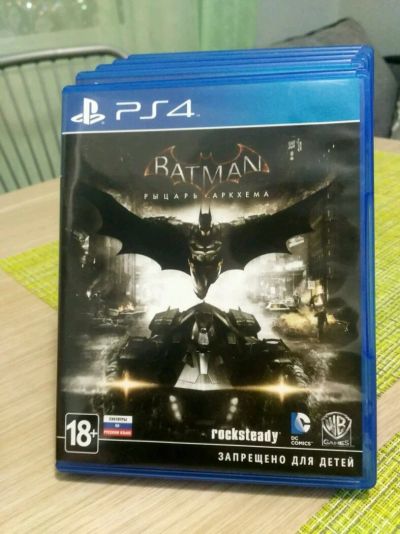 Лот: 13937057. Фото: 1. Batman ps4. Игры для консолей