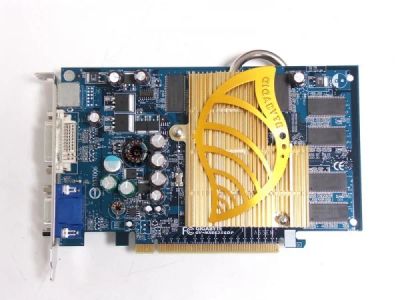 Лот: 7635422. Фото: 1. Видеокарта Gigabyte GF 6600 256MB... Видеокарты