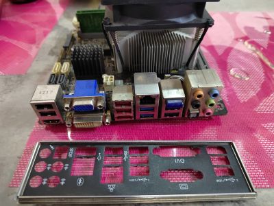 Лот: 19674503. Фото: 1. Xeon(R) CPU E31270+ 8г памяти... Комплекты запчастей