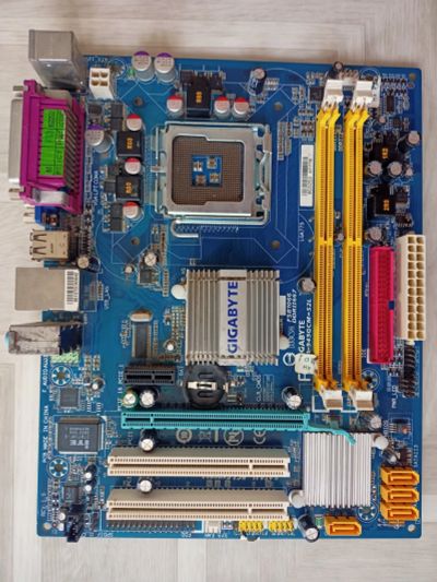 Лот: 20832658. Фото: 1. Материнская плата Gigabyte GA-945GCM-S2L. Материнские платы