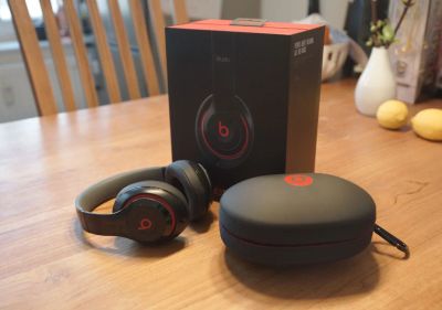 Лот: 6985534. Фото: 1. Продам наушники Apple beats studio2. Наушники, гарнитуры