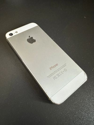 Лот: 24581077. Фото: 1. iPhone 5. Смартфоны