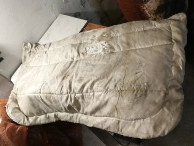 Лот: 16873196. Фото: 1. Автоодеяло 150на90 б/у. Автоодеяла и утеплители
