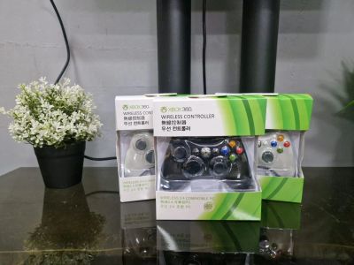 Лот: 25793211. Фото: 1. Геймпад беспроводной для Xbox... Игровые приставки, консоли