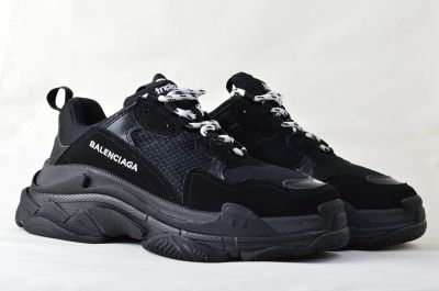 Лот: 16856344. Фото: 1. Кроссовки мужские Balenciaga Triple... Кеды, кроссовки, слипоны