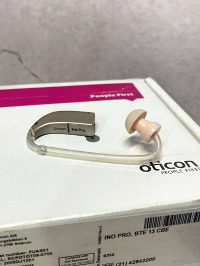 Лот: 22847540. Фото: 1. Слуховой аппарат Oticon Ino BTE... Другое (красота и здоровье)