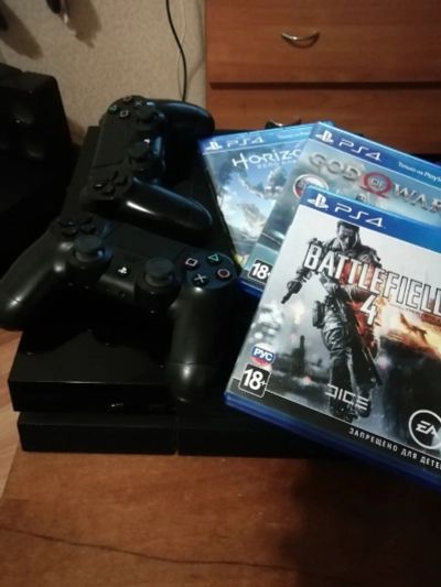 Лот: 17984717. Фото: 1. Playstation 4. Игровые приставки, консоли