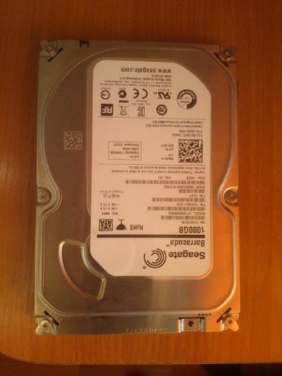 Лот: 10037333. Фото: 1. Продам жесткий диск Seagate 1tb. Жёсткие диски