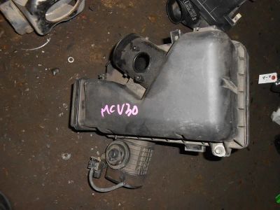Лот: 20895918. Фото: 1. Корпус воздушного фильтра Toyota... Расходные материалы
