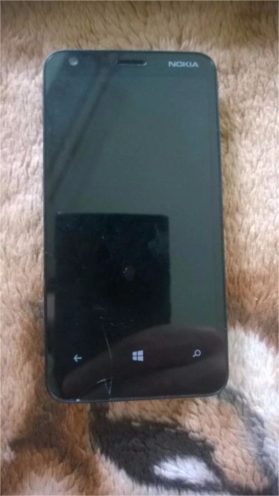 Лот: 7734307. Фото: 1. Nokia Lumia 620 сломанный экран. Смартфоны
