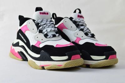 Лот: 16843859. Фото: 1. Кроссовки женские Balenciaga Triple... Кеды, кроссовки, слипоны